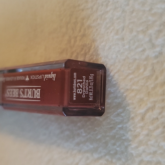 Burt’s Bees Liquid Lipstick - Picture 2 of 2